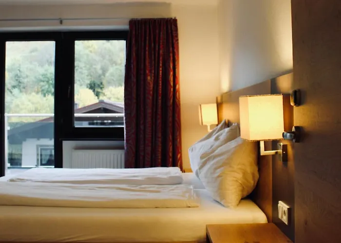 Hotel Auwirt *