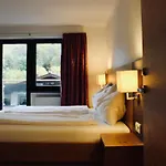 Hotel Auwirt *
