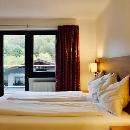 Hotel Auwirt *